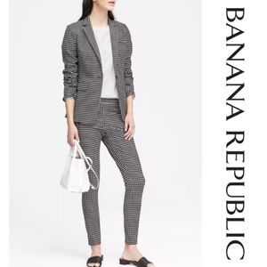 Banana Republic Black and White Pants Suit